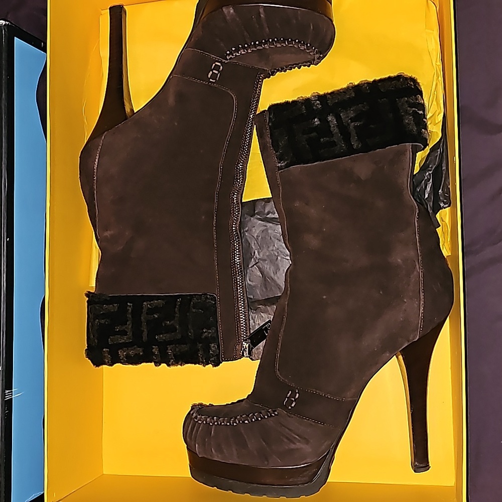 Fendi Suede & Fur Ankle Boots | Brown | Size 40 | Authentic - Picture 3 of 14